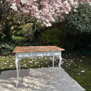Bureau patiné
