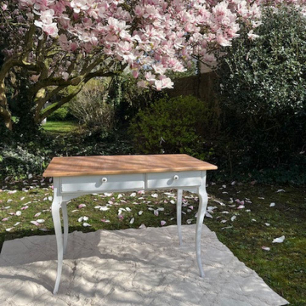 Bureau patiné
